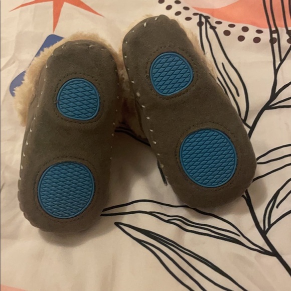 Baby boots moccasins - Picture 3 of 3
